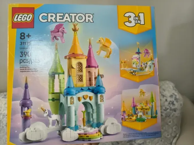 LEGO Creator 3 em 1 Unicorn Castle 31175 - 390 Peças - Novo Lacrado