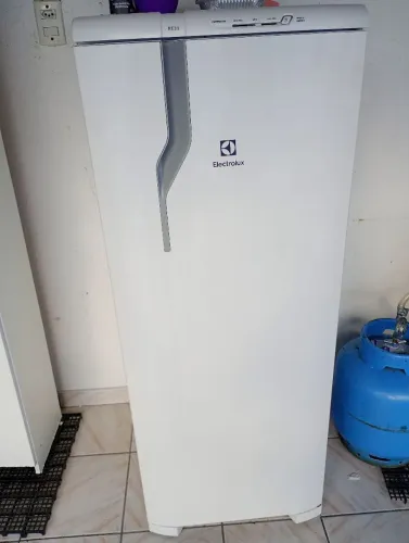 Geladeira Electrolux Branca em Ótimo Estado