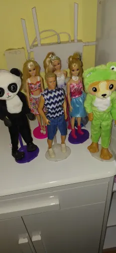 Lotes barbies!!leiam o anúncio