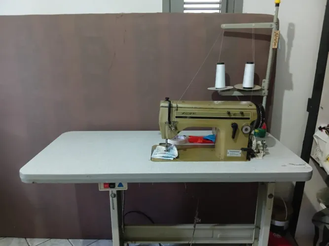 Máquina de costura