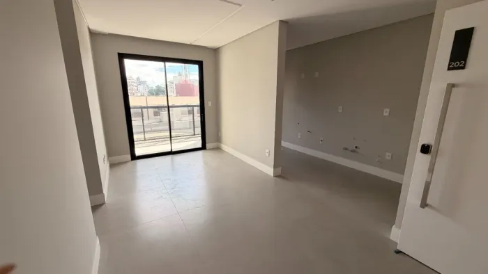 Apartamento com 2 quartos com suíte na Trindade.