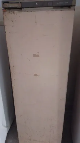 Freezer vertical liga normal NÃO ESTA GELANDO