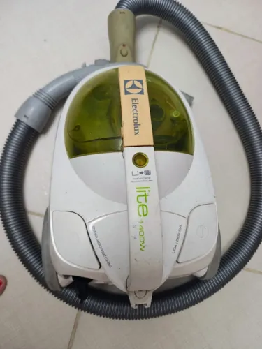 Aspirador de Pó Electrolux 1400W Lite com Filtro