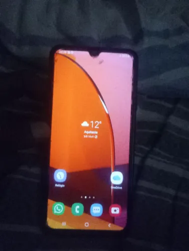 Samsung a20