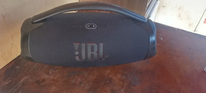 Vendo JBL bombox 3