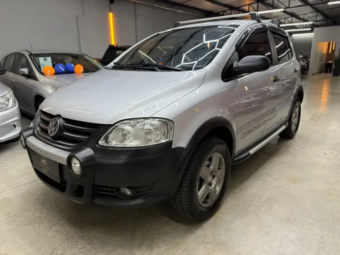 Volkswagen Crossfox 1.6 MI Total Flex 8V 5P 2008