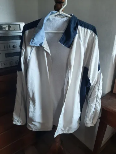 Jaqueta Corta-Vento Esportiva Com Forro Em Tela - Branco E Azul (Tamanho G) 