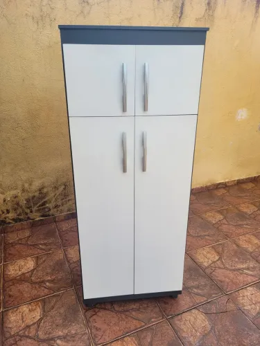 Lindo armário muit uso