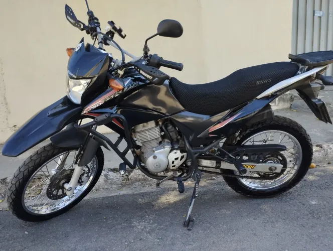 Vendo NXR 150 BROS 2013 Preta