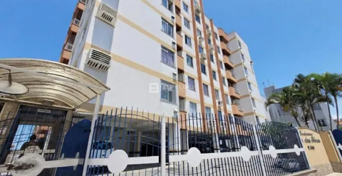 Apartamento em Praia Comprida - São José