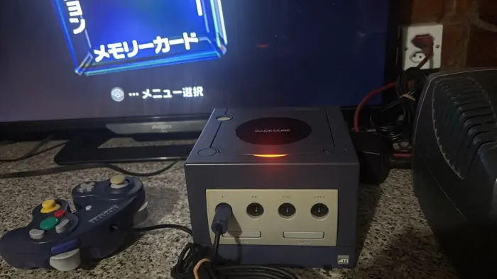 Nintendo GameCube roxo....sem leitor