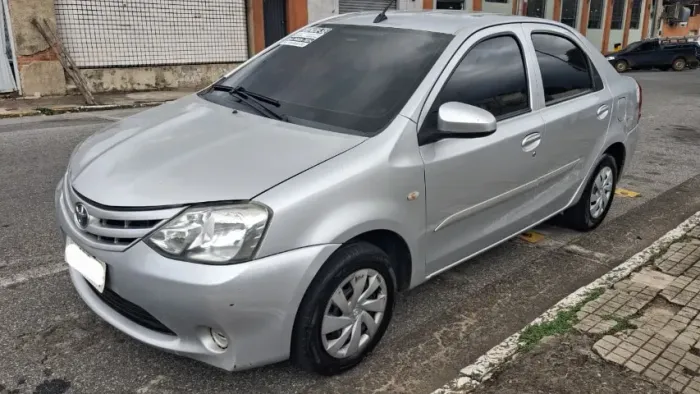 Toyota Etios X Sedan 1.5 Flex 16V 4P Mec. 2017