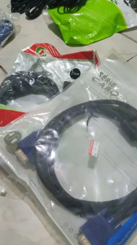Cabo VGA 1,8m com Filtros Anti-Interferência - Novo
