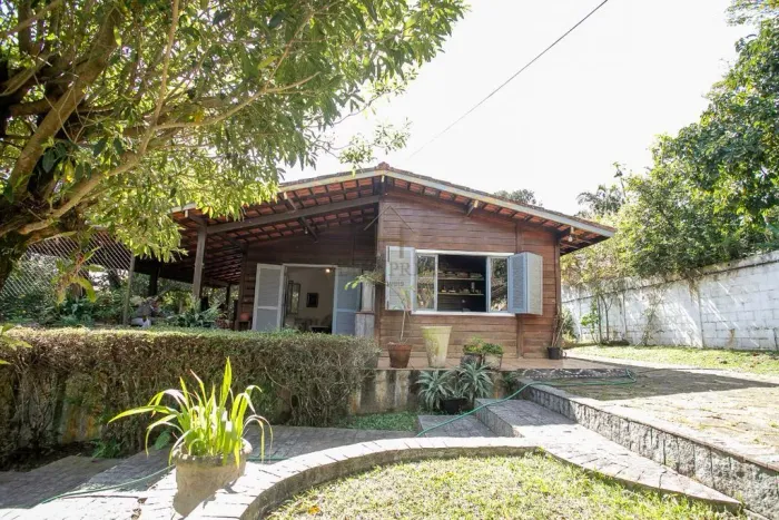 Casa à venda e para alugar em Cotia, Jardim Colibri, com 5 quartos, com 280 m²