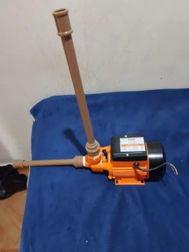 Bomba d'água nova