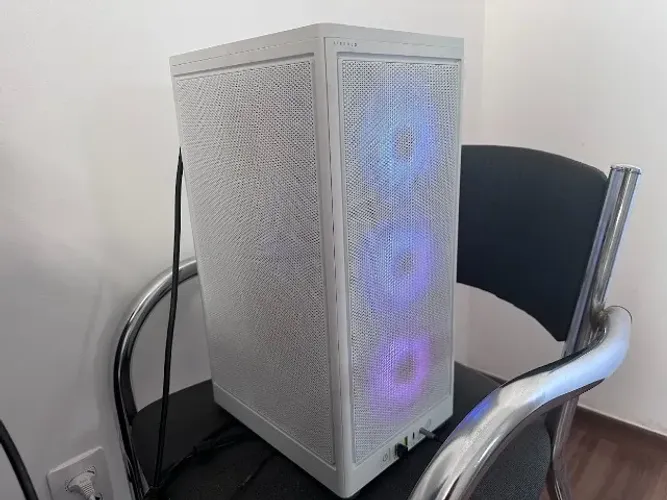 Gabinete Corsair 2000D + 3x Fans AF120 RGB Corsair