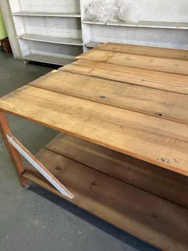 Mesa madeira para trabalho 