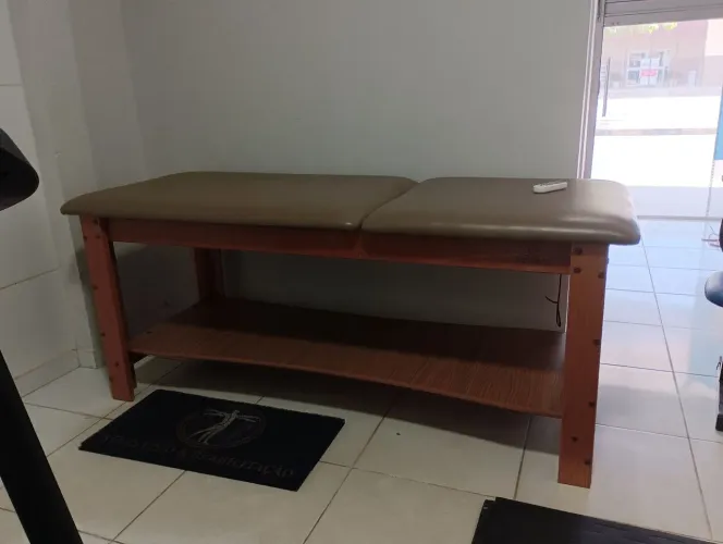 Maca Divã ideal para consultório médico, clínica.
