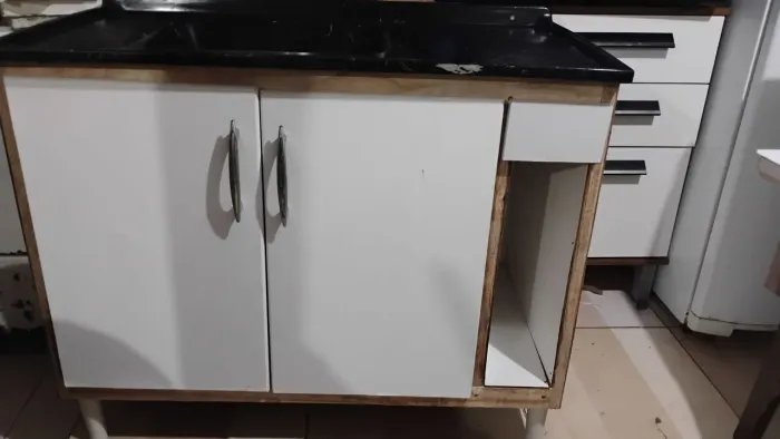 Vendo balcão de cozinha com pedra