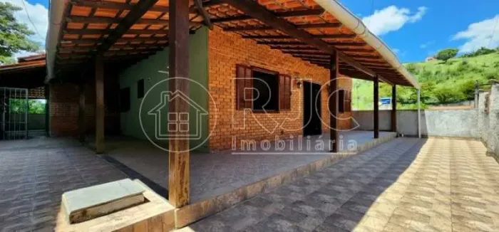 Casa em Condomínio - Linear / Residencial / Tribobó
