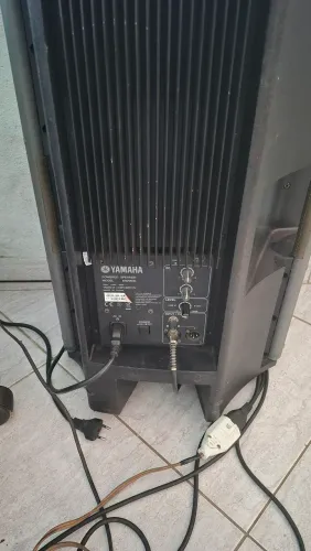 Caixa ativa yamaha 12 p