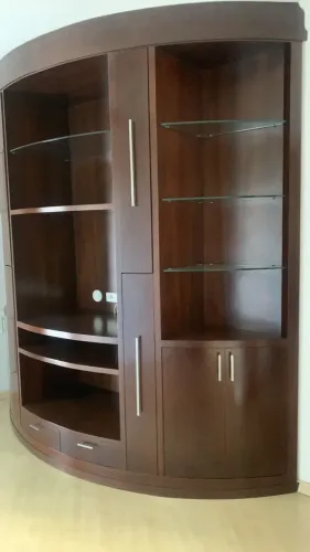 Vendo móvel em madeira , não Mdf