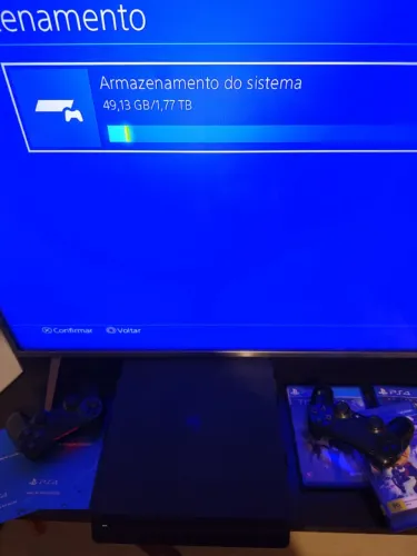 Ps4 c/ 2TB e 2 Controles na Caixa - Aceito cartao