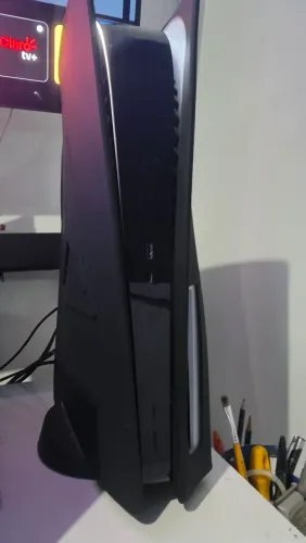 PS5 Base Branco 1TB semi novo com 1 controle - Em excelente estado
