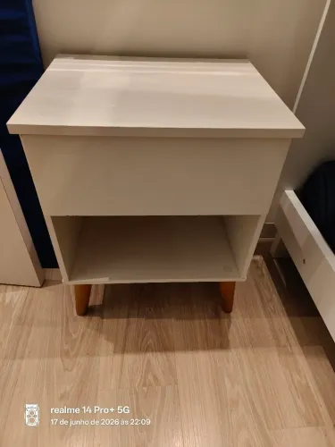 Desapego. Criado Mudo Branco com gaveta 