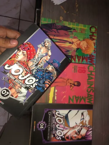Mangás jojo e Chainsaw man