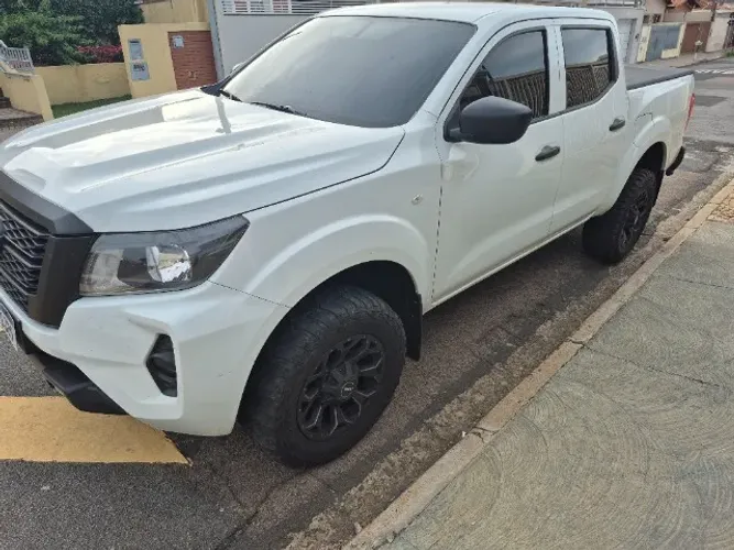 Nissan Frontier S CD 4X4 2.3 TB Diesel Mec. 2023