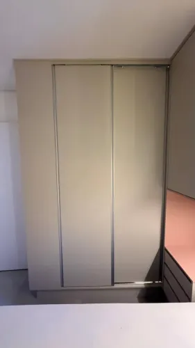 Guarda Roupa ( Moveis sob medida) 
