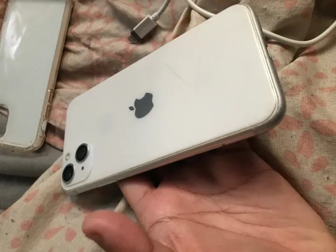 Iphone xr na traseira do 13