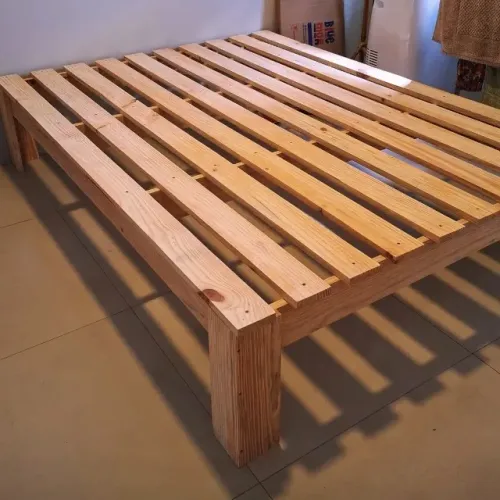 Base para cama de casal pinus natural