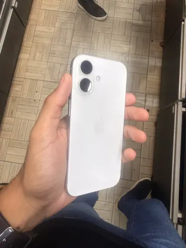 iPhone 16 128GB
