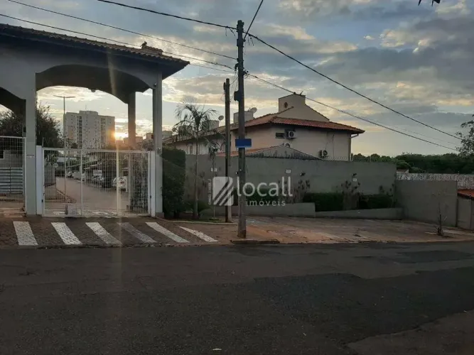 Casa com 3 dormitórios à venda, 160 m² por R$ 550.000,00 - Jardim Caparroz - São José do R