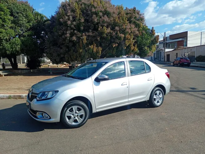 Renault Logan Dyna. Easyr Hi-flex 1.6 8V 2016