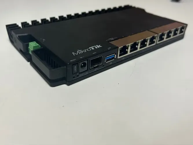 Roteador MikroTik RB5009UG+S+IN