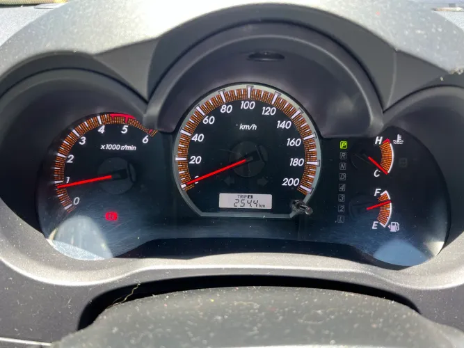 Toyota Hilux CD SRV D4-d 4X4 3.0 TDI Diesel AUT 2015
