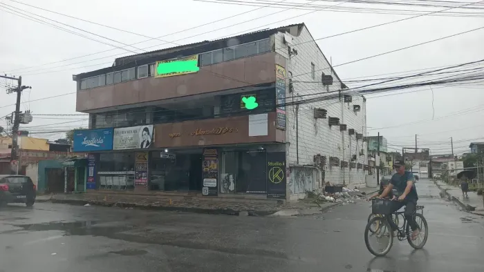 SALA E LOJA