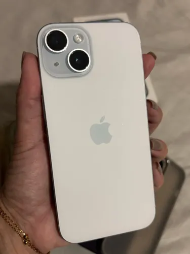 iPhone 15 azul