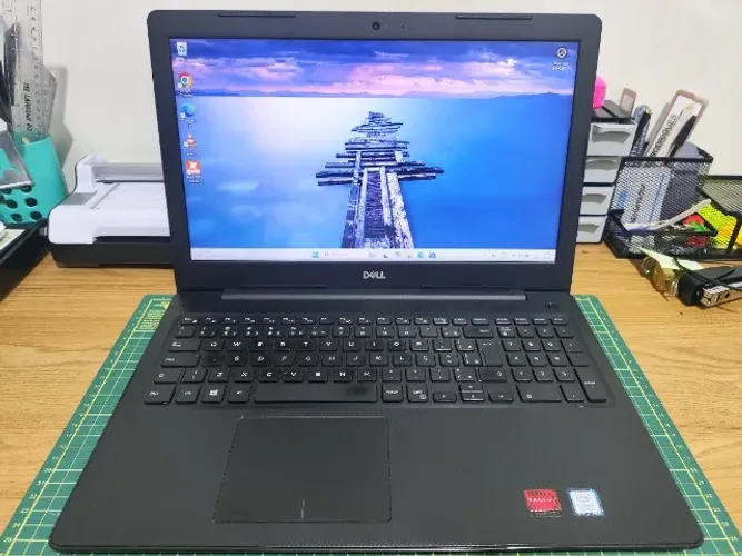 Notebook Dell i7 8°Geracao, 16gb Ram, SSD 256gb, Placa dedicada Radeon 520 dedicada