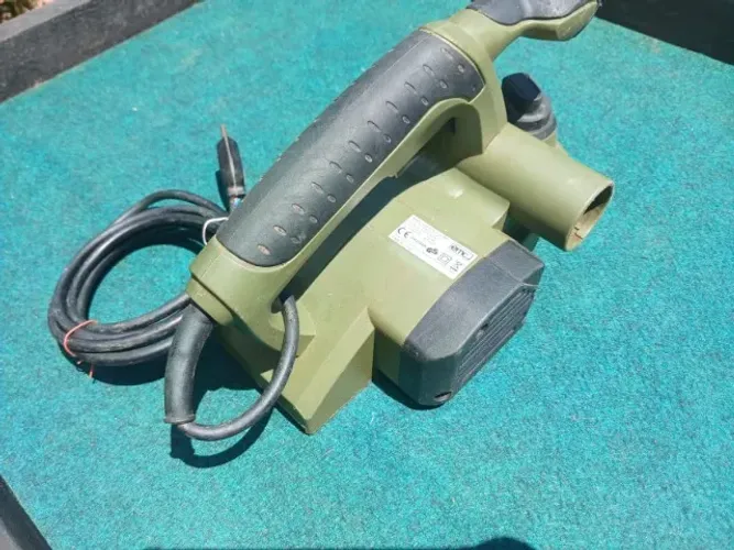 SALDÃO DE FERRAMENTAS - Plaina eletrica manual 220v 900w