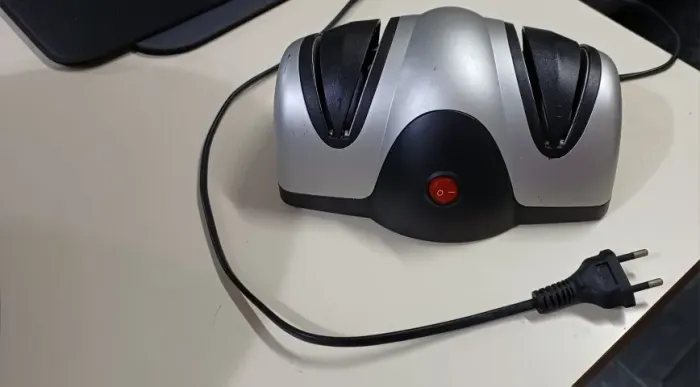Amolador de facas elétrico