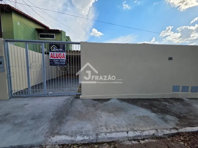 Aluga-se Casa de 04 Quartos no Setor Leste Vila Nova, Goiânia - GO