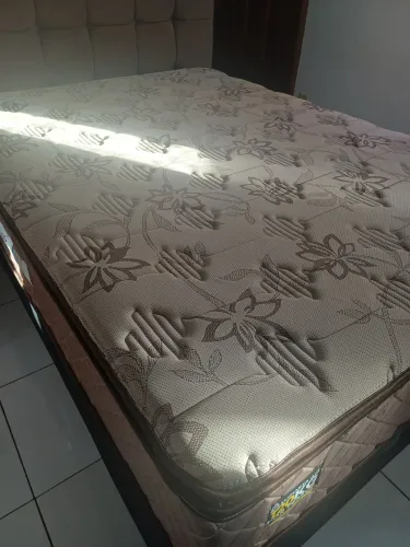 Vendo colchão de casal box