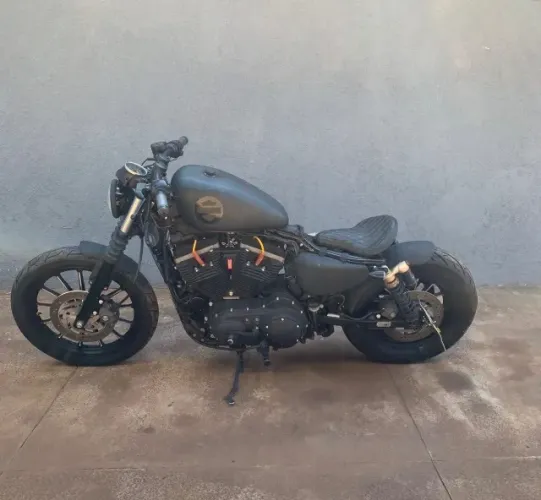 Harley Davidson XL 883r / personalizada 2010