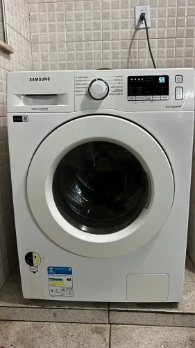 Samsung Lava e Seca Ecobubble Digital Inverter de 10,1 kg (lavagem) e 6 kg (secagem).