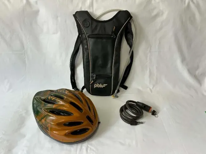Kit Capacete Mochila Hidratação Cadeado USADO