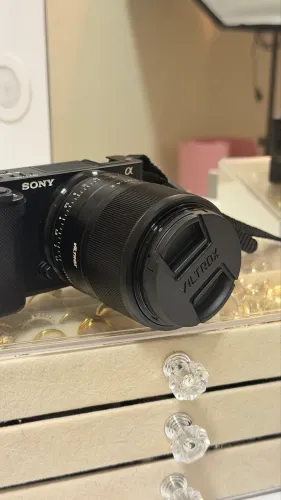 CÂMERA SONY ZVE-10 + LENTE 23mm